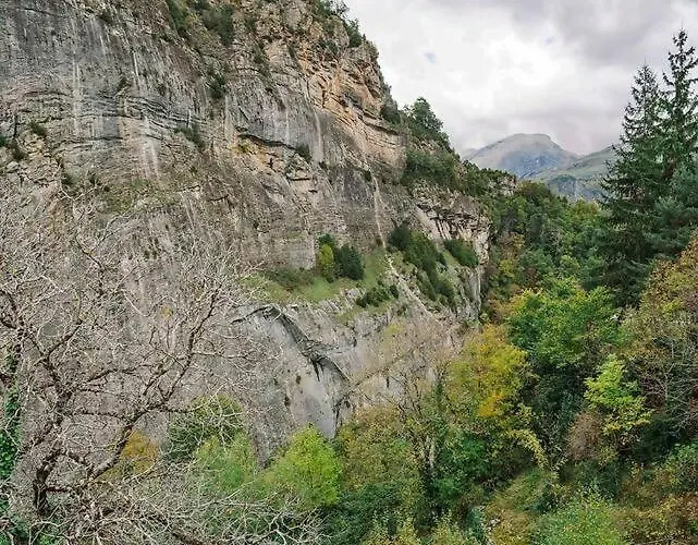 Lina By Cardi Suites. 公寓